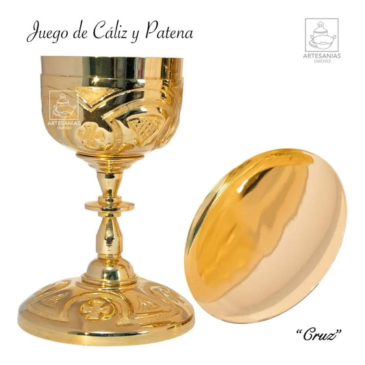 Cáliz y patena católico cruz, de latón con baño de oro, hecho a mano en México