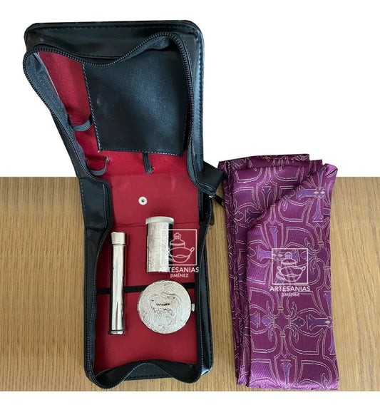 Estuche de piel portátil para llevar la comunión a los enfermos, hecho a mano en México