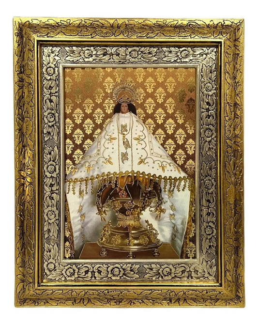 Cuadro de la Virgen de Juquila de 60x47 cm con filos dorados, acabado combinado oro y plata