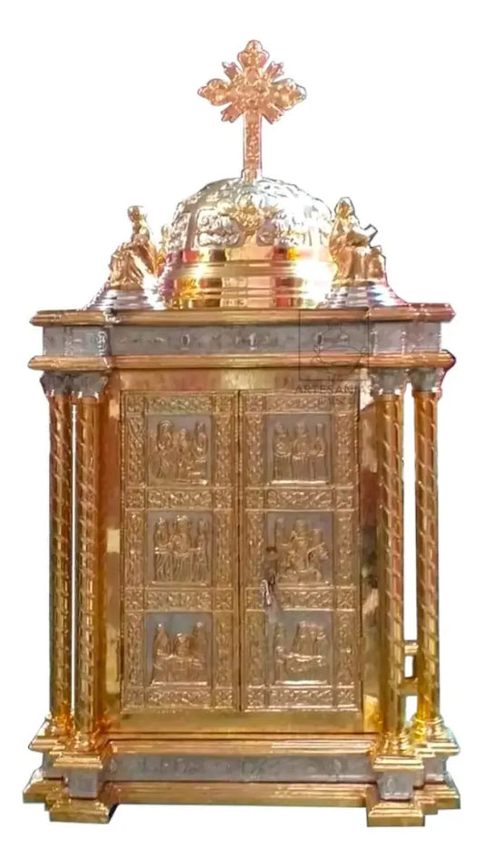 Sagrario de capilla barroco con figuras de bronce, lámina de latón y baño de oro, hecho a mano en México