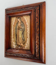Cuadro Virgen De Guadalupe Y Rosas Doradas Con Marco Nogal