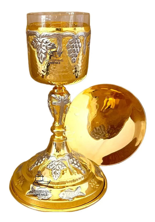 Cáliz y patena vaso sagrado, de latón con baño de oro, hecho a mano en México