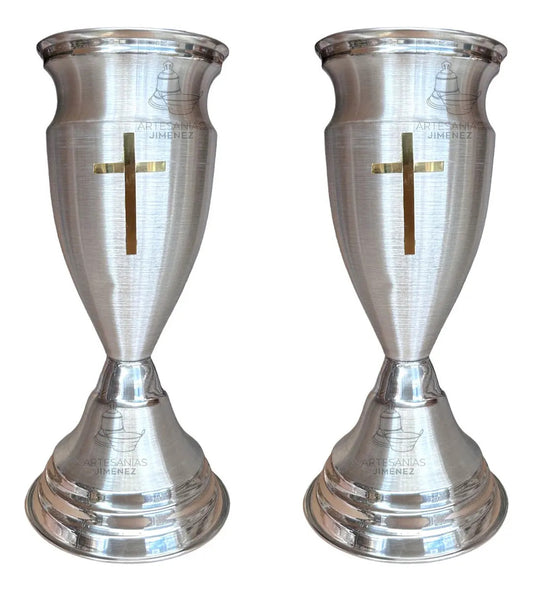 Par de floreros de altar de 50 cm, modelo tulipán de cuello con cruz, en aluminio plateado, hechos a mano en México