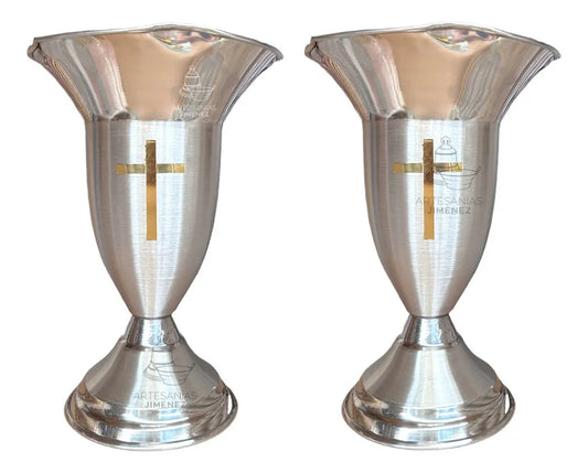 Par de floreros de altar de 40 cm, modelo tulipán Santana con cruz, en aluminio plateado, hechos a mano en México