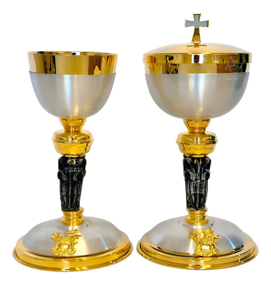 Cáliz y copón vasos sagrados ángeles y Cordero de Dios, de latón con baño de oro, hecho a mano en México