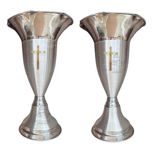 Par de floreros de altar de 60 cm, modelo tulipán Santana con cruz, en aluminio plateado, hechos a mano en México