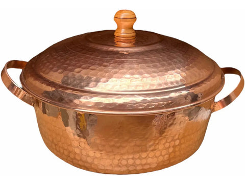 Cazuela o cacerola de cobre con tapa, martillada a mano en México